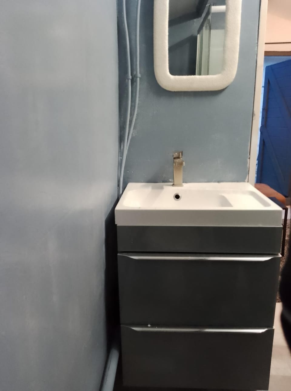 studio cosy indépendant dans un jardin privé Chalet in Tours