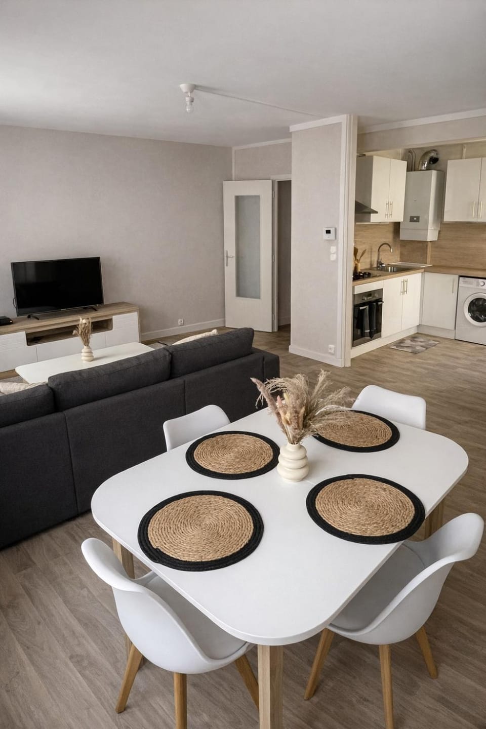 Appartement unique au pied de la cathédrale Apartment in Clermont-Ferrand