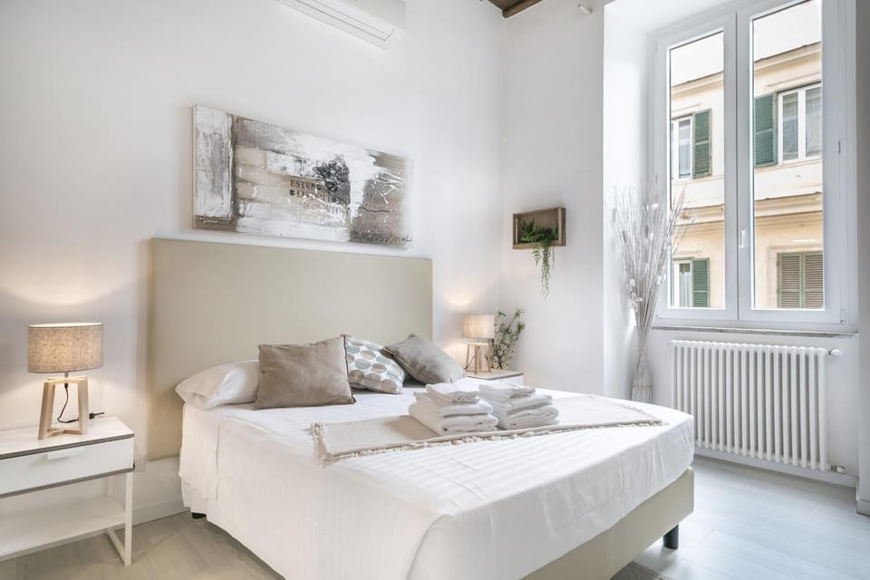 White Ostilia Guesthouse Bed and Breakfast in Rome
