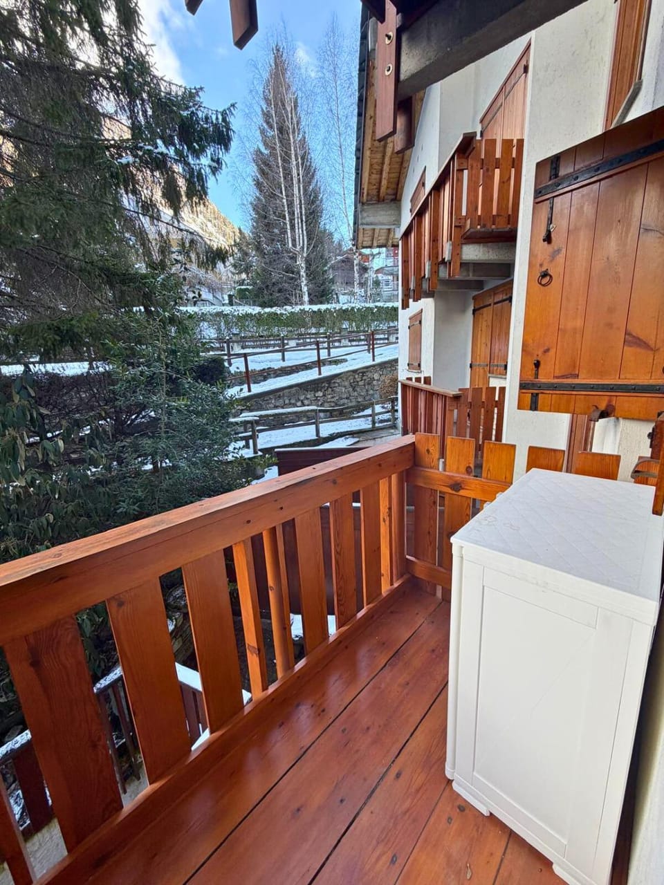 Balcony/Terrace, Mountain view