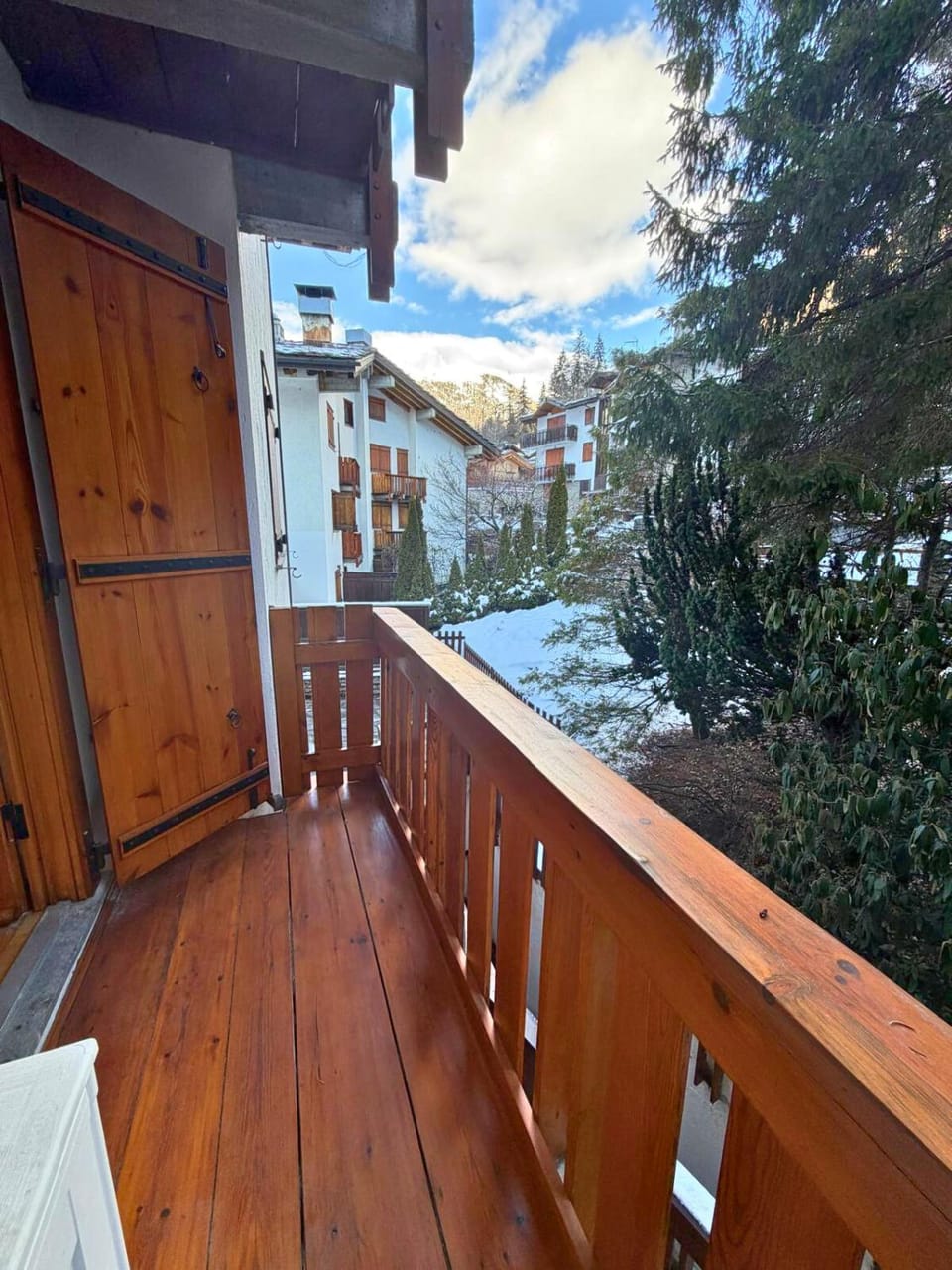 Balcony/Terrace, Mountain view