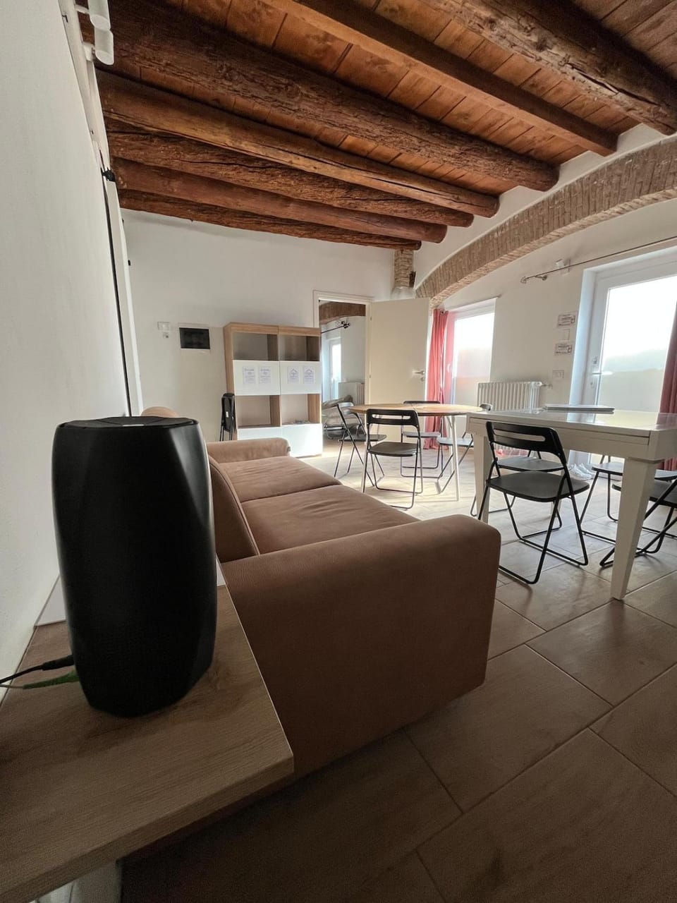 Living room, internet