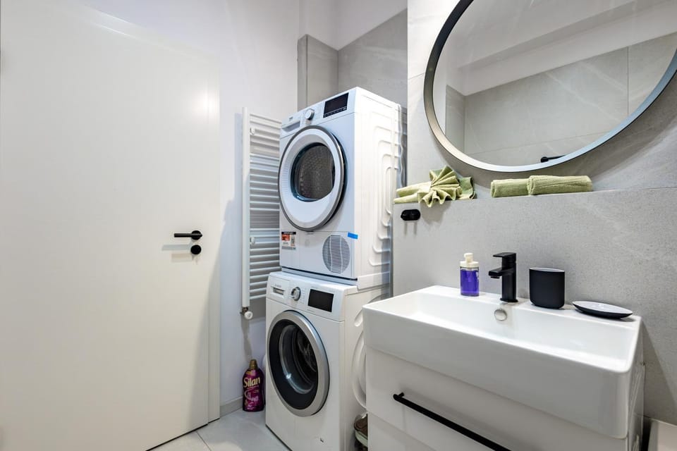 ADM Central Modern Place - Coffee, Wifi, AC, TV Apartment in Bratislava