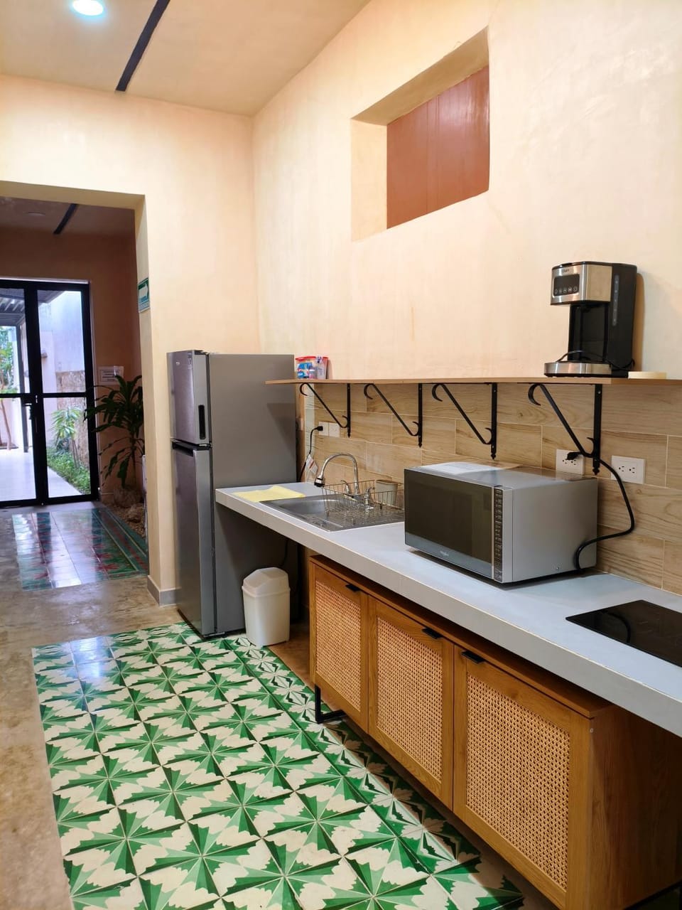 Coffee/tea facilities, Kitchen or kitchenette, Communal kitchen