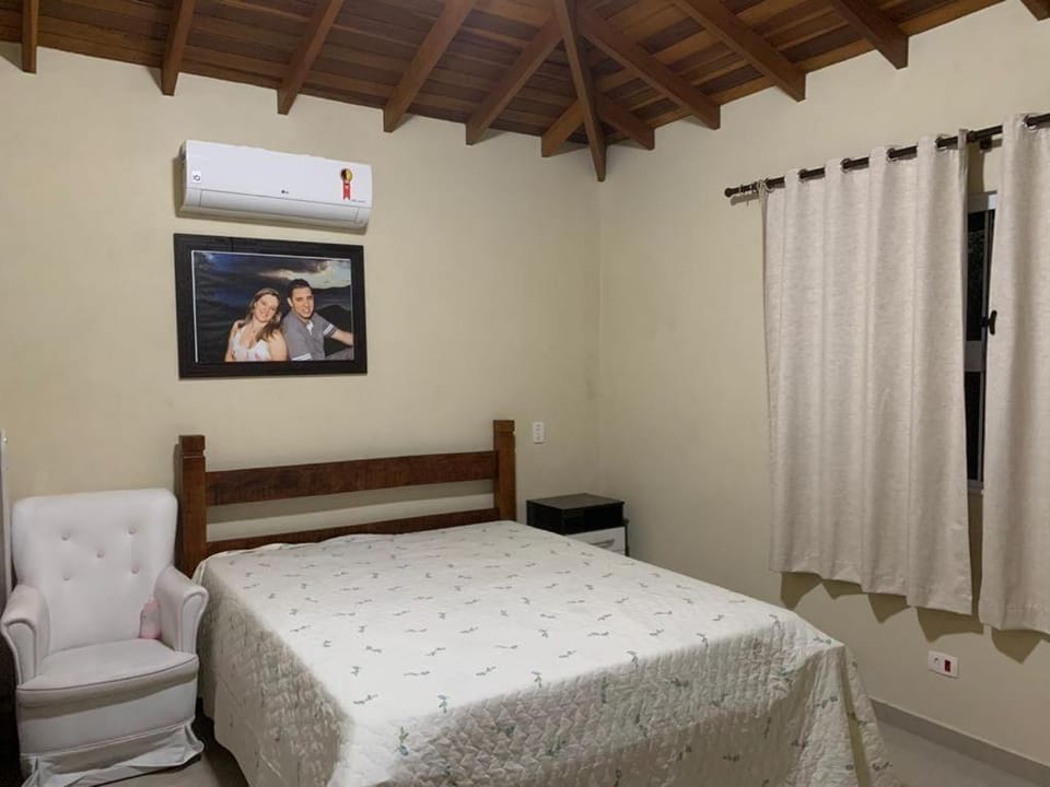 Bed, air conditioner