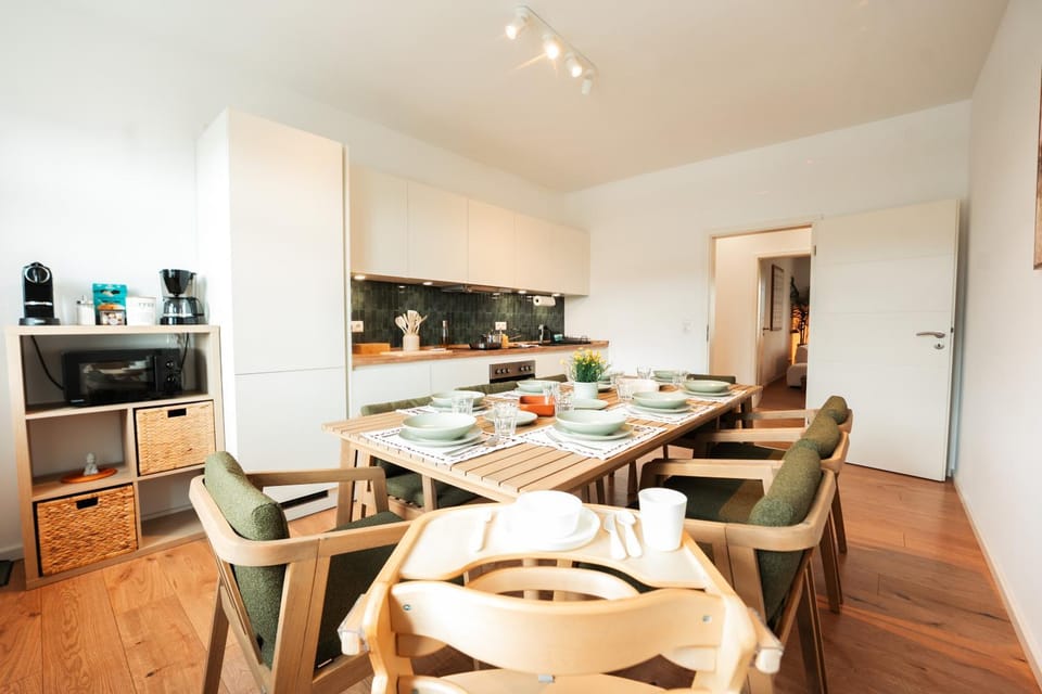 Coffee/tea facilities, Dining area, kitchen