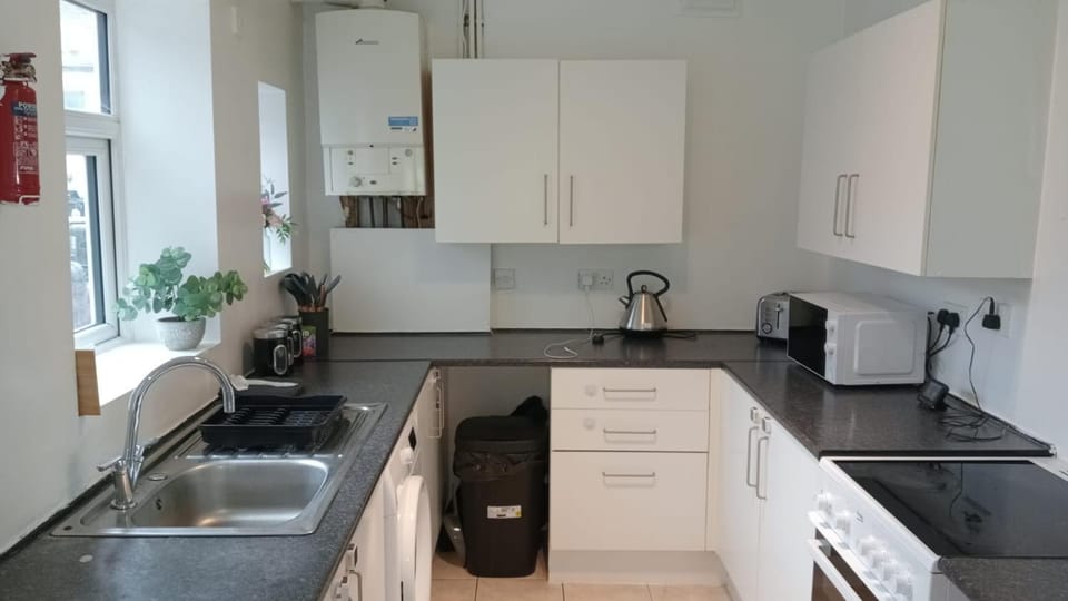 ThinkGlobal Properties Ltd Apartment in Stoke-on-Trent