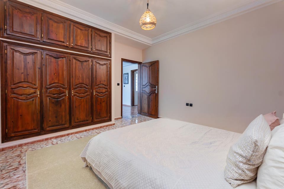 Bedroom, wardrobe