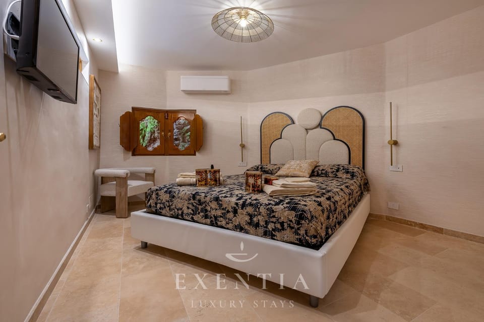 Exentia Stays - Private Garden Villa with Jacuzzi near Spanish Steps, Via Margutta - Rome Villa in Rome