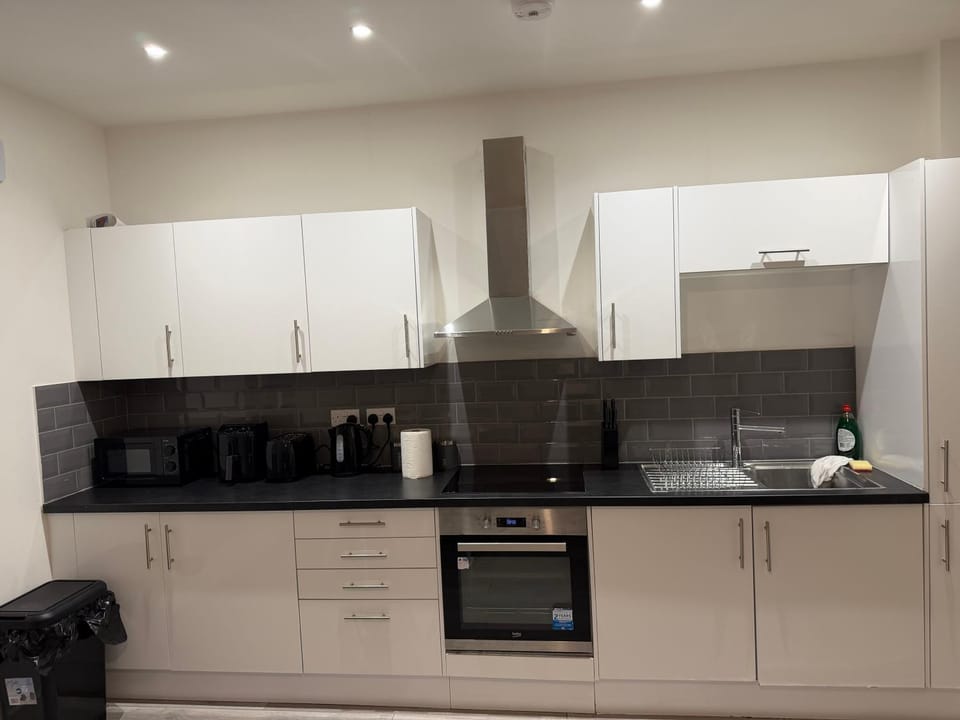 Stunning 2 bedroom apartment in a fairly new flat at the heart of Southampton central Apartment in Southampton