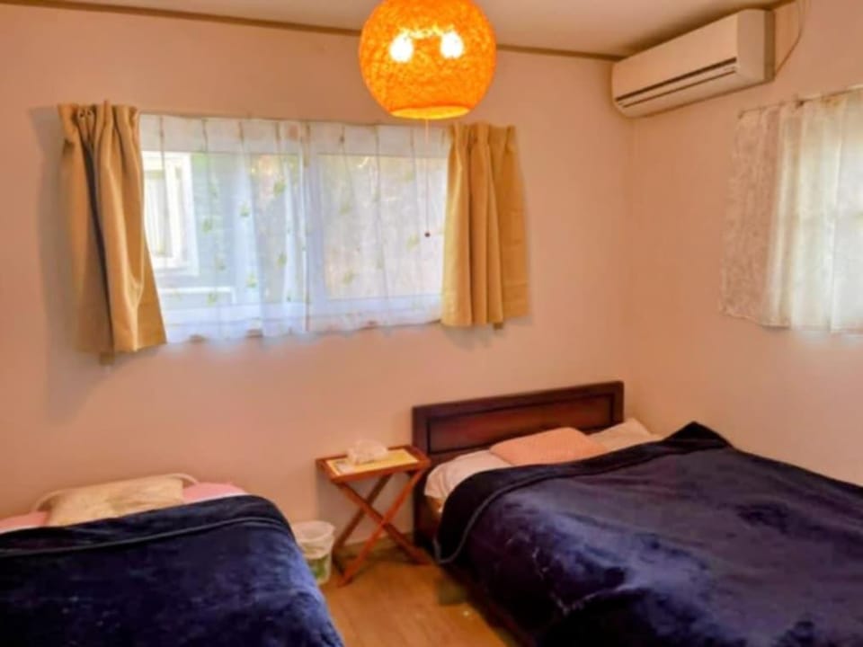 Bed, Photo of the whole room, Bedroom, air conditioner