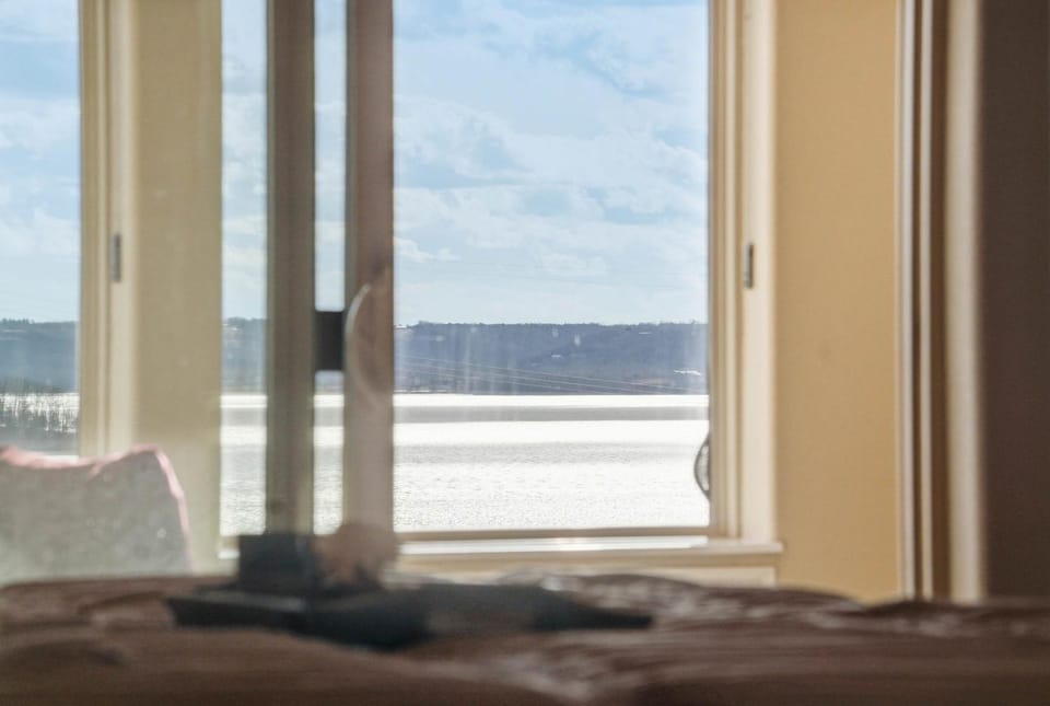Majestic Retreat Stay for 6 House in Branson