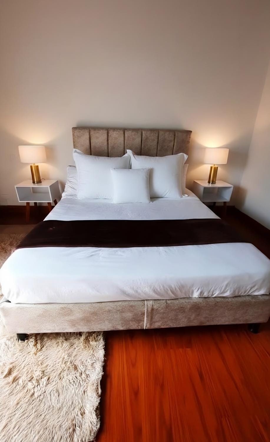Bed, Photo of the whole room, Dining area, Bedroom