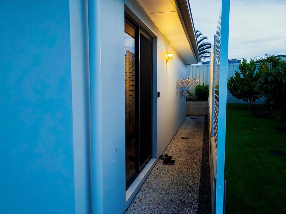Property building, Garden, Garden view