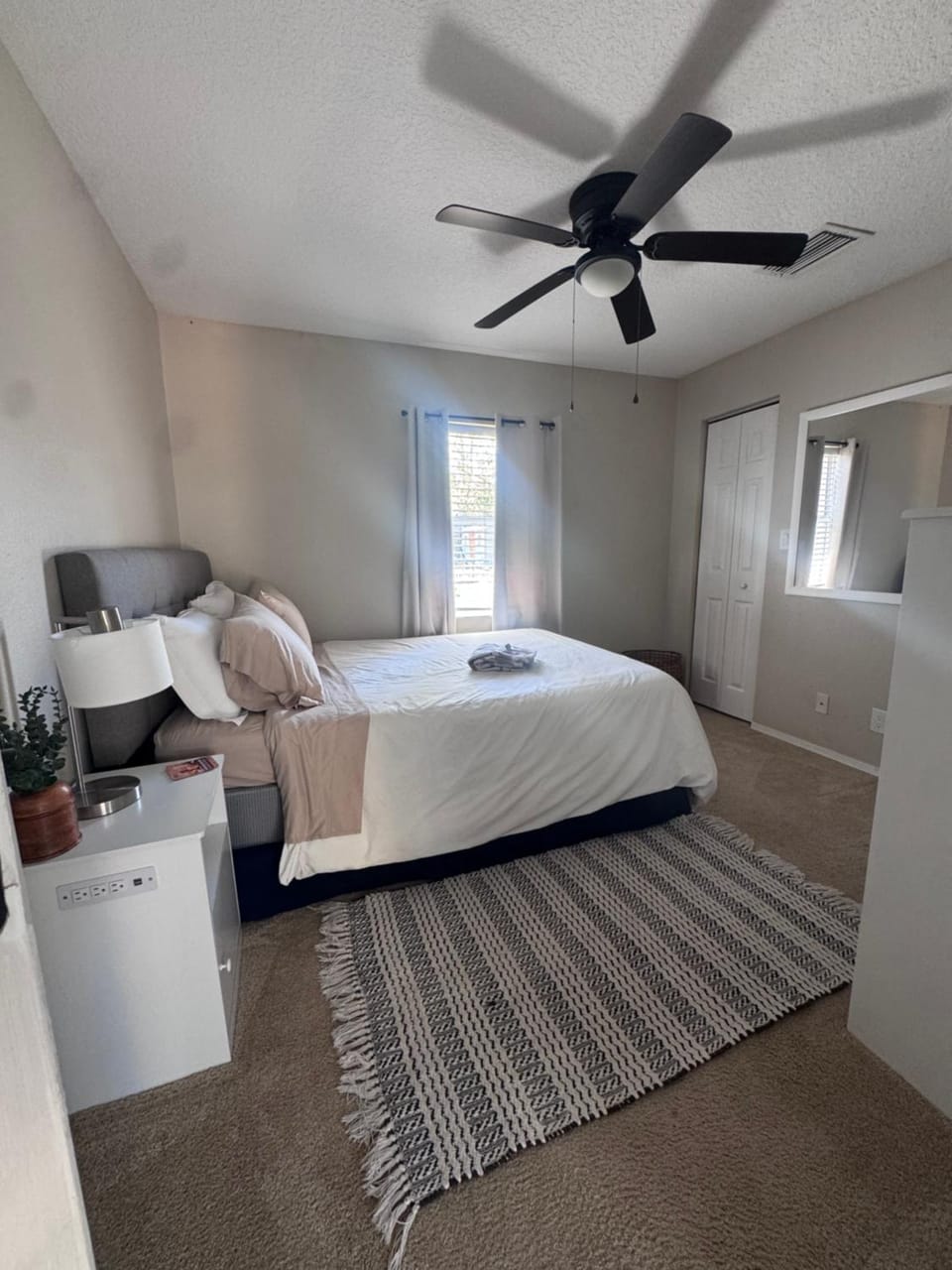 Charming Private Suite Near Scenic Trails Apartment in Clermont