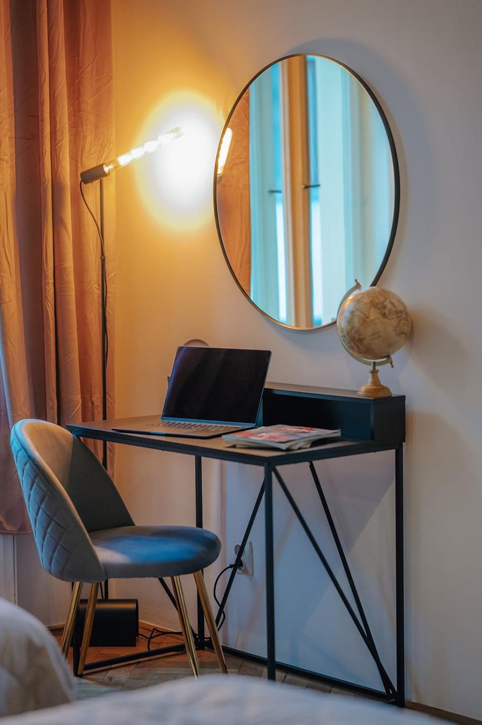 Twin Residence Retro-Cinematic Apartment in City Centre Apartment in Prague