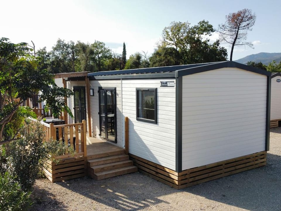 Mobil-home 6 pers avec Terrasse à Grimaud - API-1-52-1692 Campground/ 
RV Resort in Cogolin