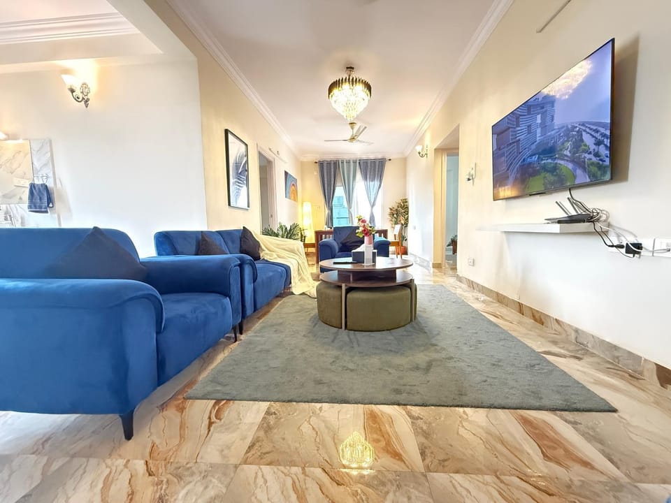Luxury 3BHK Serviced Apartment near AIG Hospital Gachibowli Apartment in Hyderabad