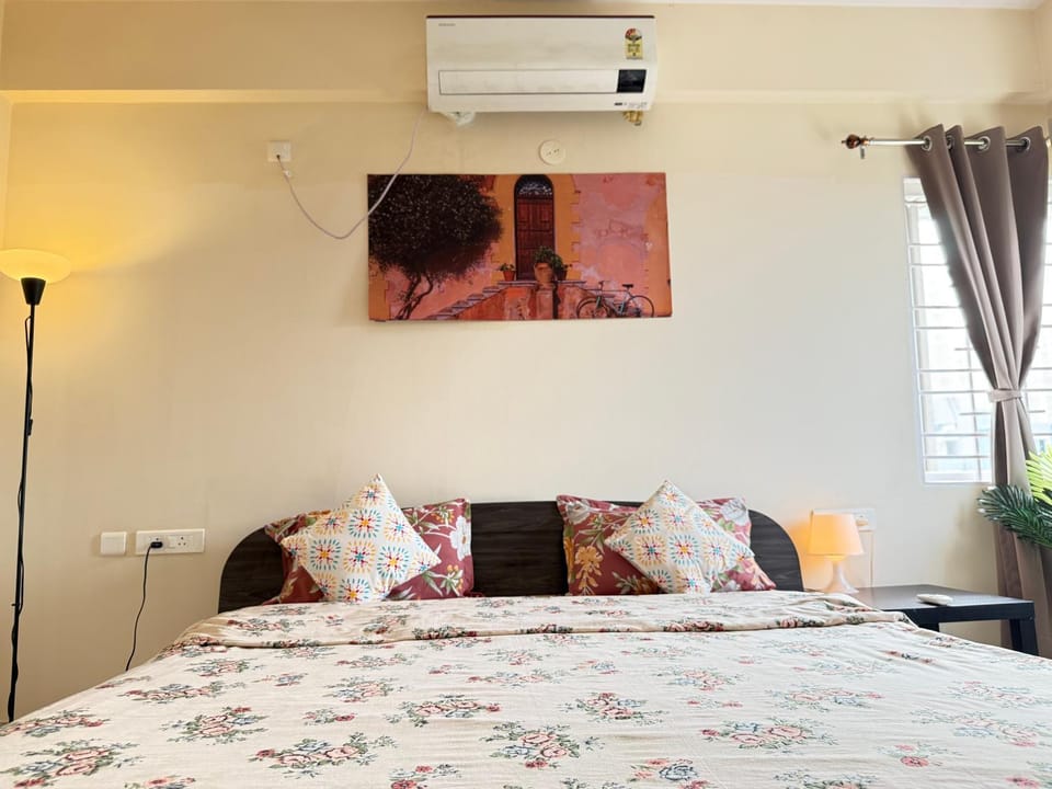 Luxury 3BHK Serviced Apartment near AIG Hospital Gachibowli Apartment in Hyderabad