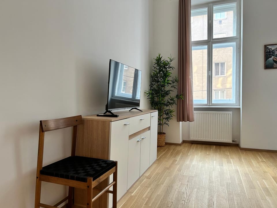 Sunny & Calm Long-Term Apartment with Free Parking Apartment in Vienna