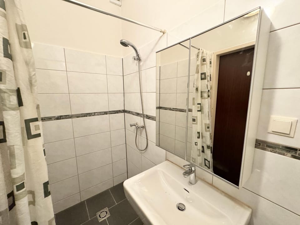 Schönbrunn Cozy Studio Apartment in Vienna
