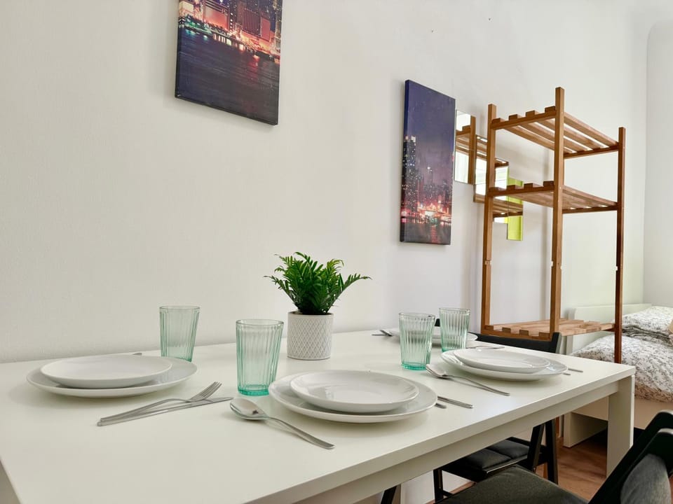 Schönbrunn Cozy Studio Apartment in Vienna