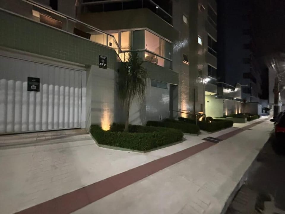 Quadra-Mar c/ 3 Quartos e Garagem | 2 min da Praia Apartment in Camboriú