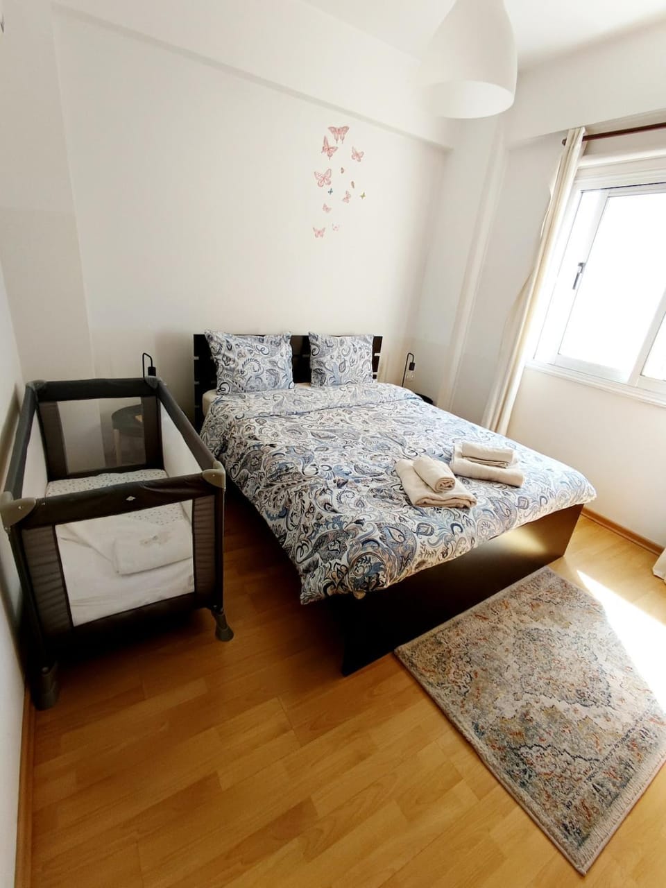 City Center Walking to the Beach 2 Bedrooms Apartment in Larnaca