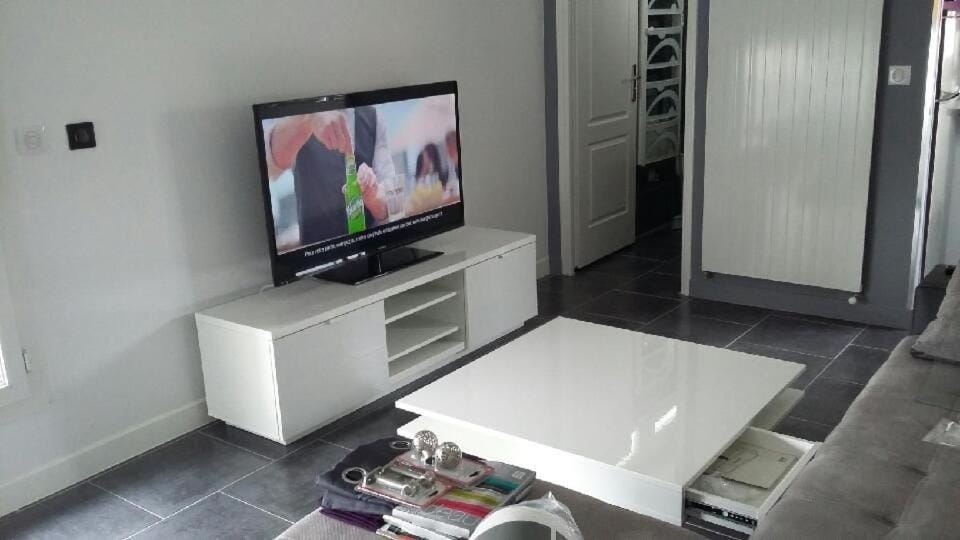 F1 sur Clermont-Fd - Parking CHARTIER Apartment in Clermont-Ferrand