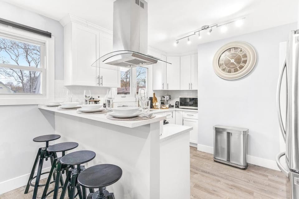 Kitchen or kitchenette, Dining area, Communal kitchen, kitchen, kitchen