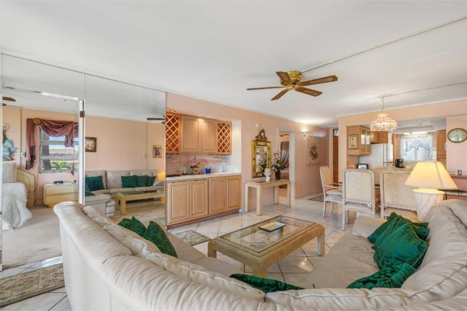 MENEHUNE SHORES, #301 Apartment in Kihei