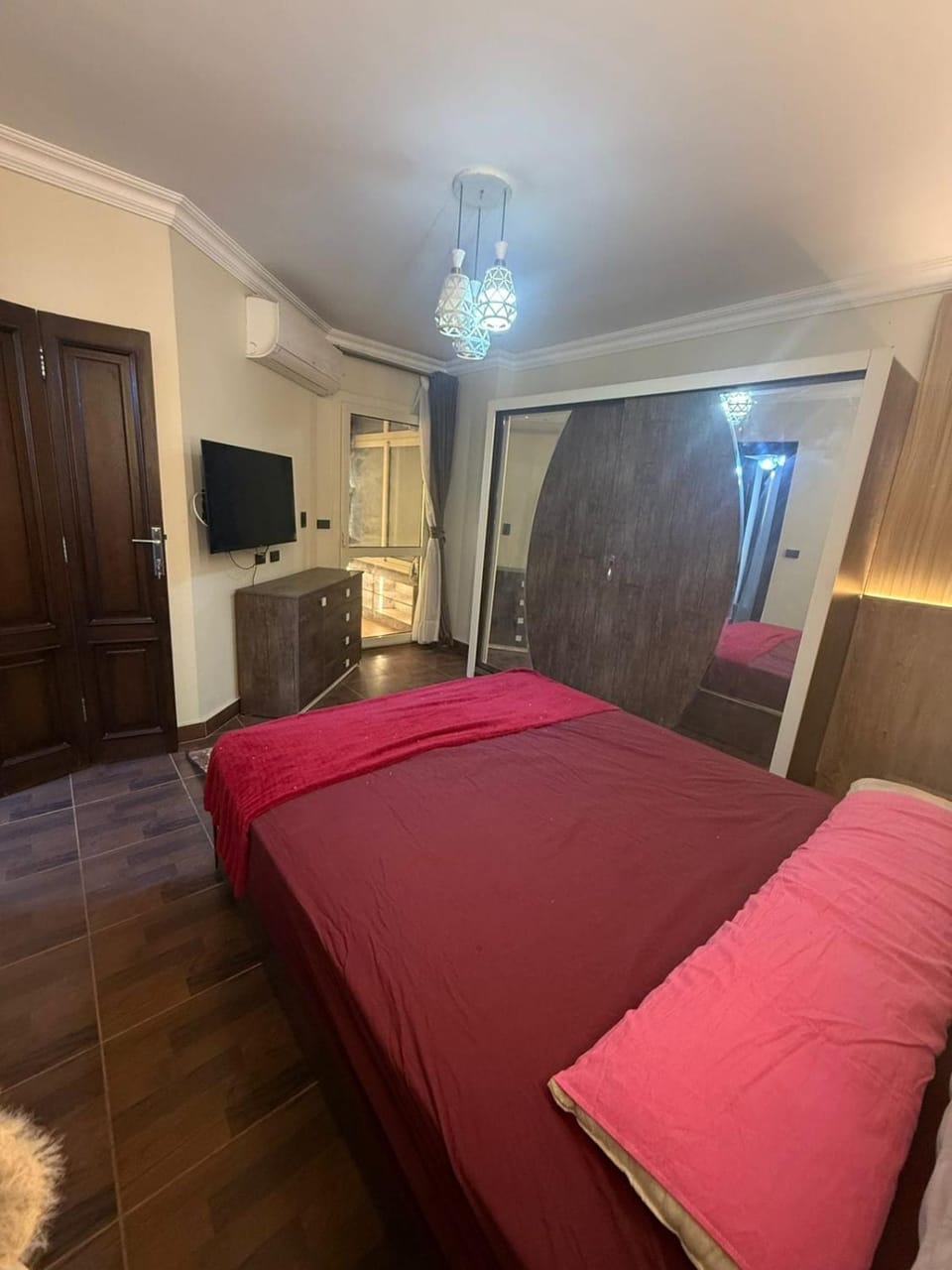 Spacious 2 bedroom Apartment Secure Tower Parking Apartment in Cairo Governorate