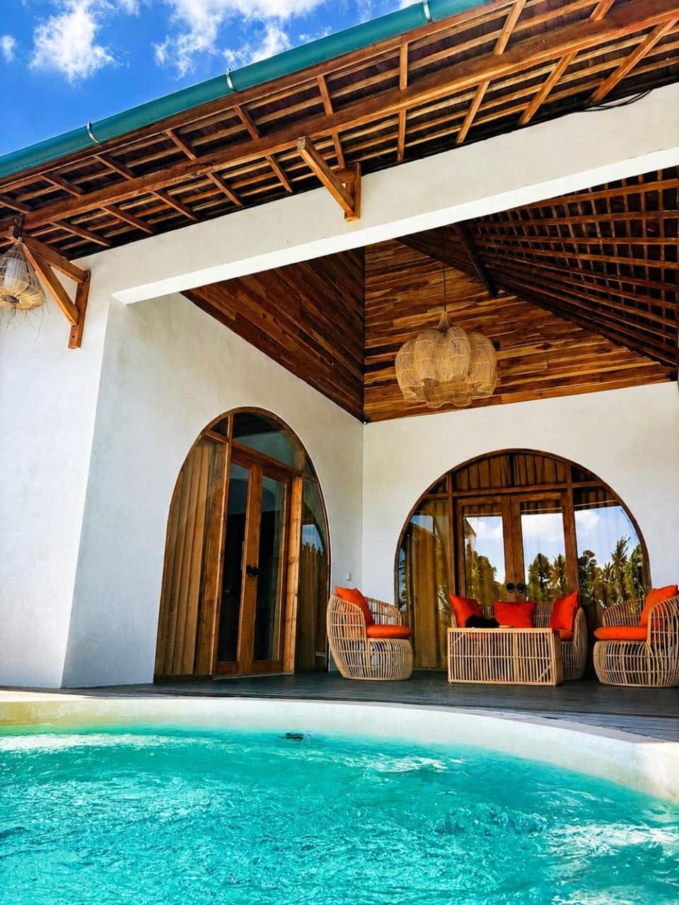 Property building, Balcony/Terrace, Swimming pool