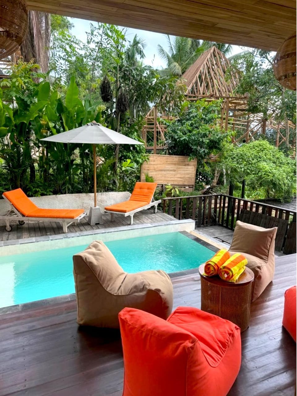 Natural landscape, Balcony/Terrace, Seating area, Garden view, Pool view, Swimming pool