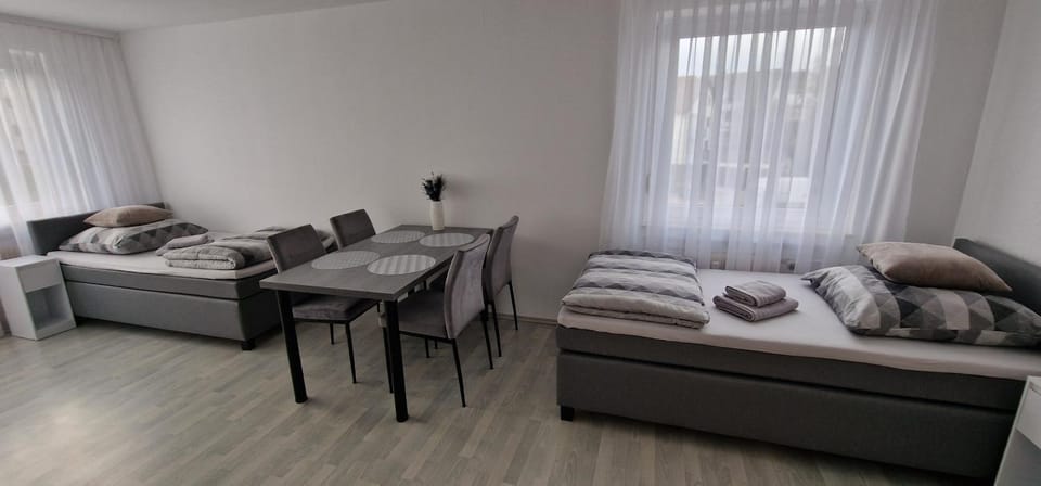 Bed, Living room, Photo of the whole room, Dining area