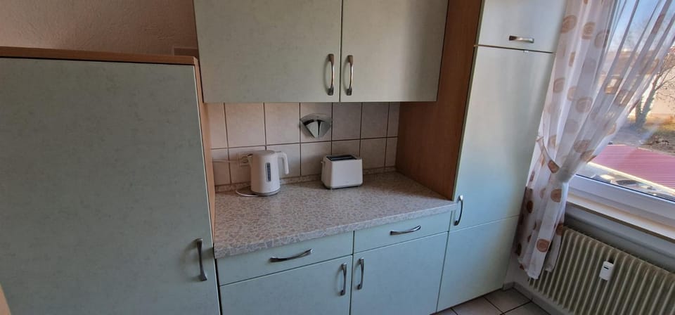 Coffee/tea facilities, kitchen