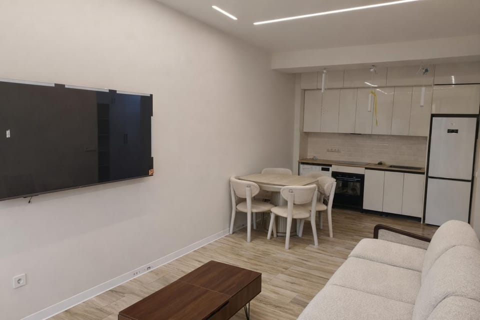 Kitchen or kitchenette, Seating area, Dining area, oven, stove