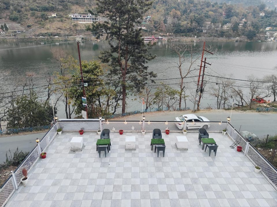 The lake house by lake & woods Hotel in Uttarakhand