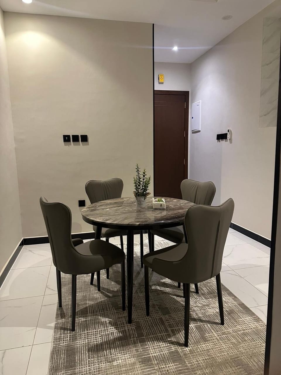 شقة هادئة صممت بألوان مريحة وخصوصية تامة Apartment in Jeddah