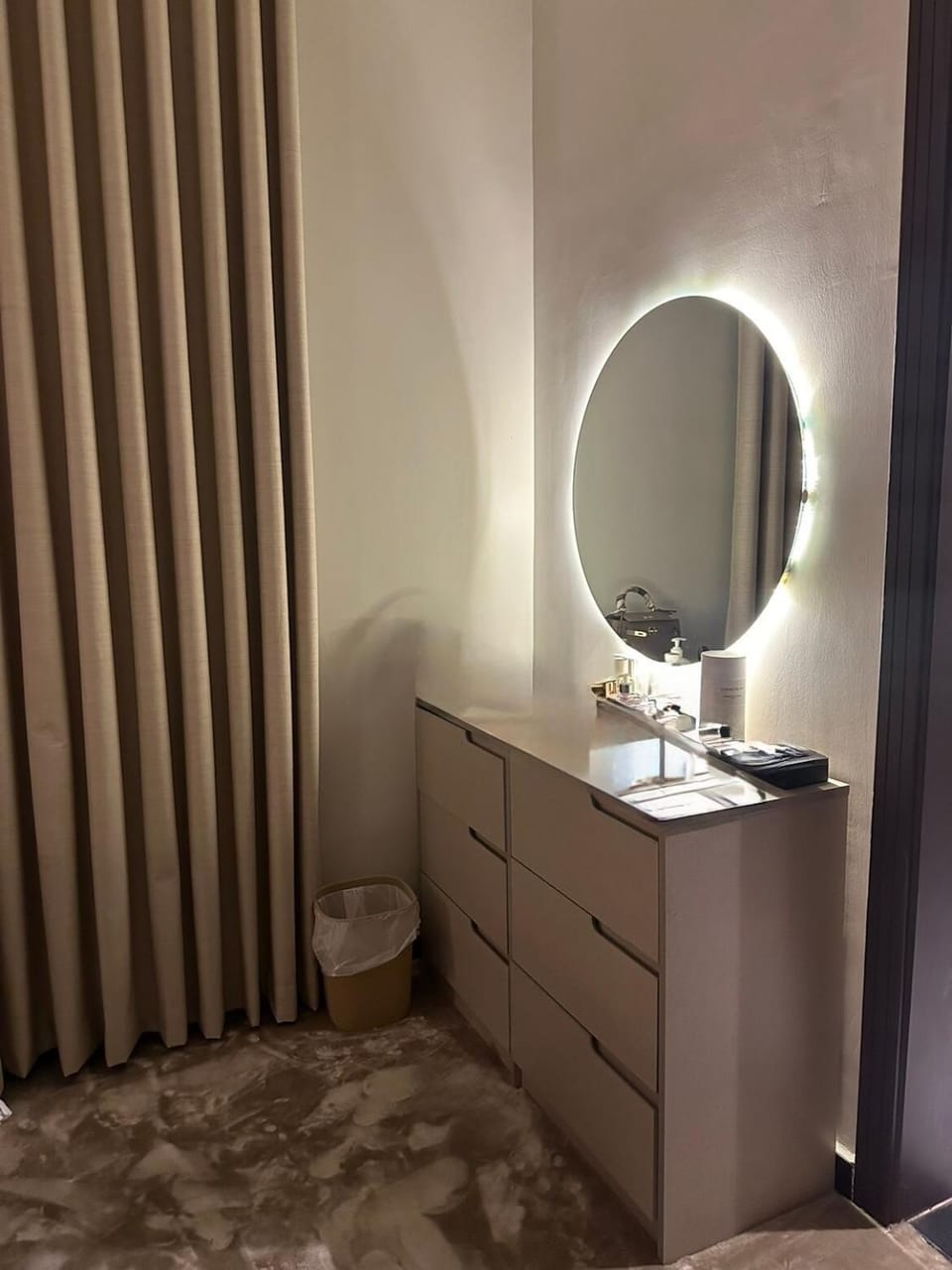 شقة هادئة صممت بألوان مريحة وخصوصية تامة Apartment in Jeddah