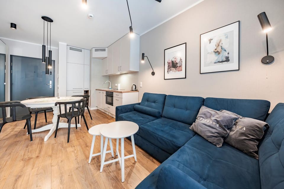 Kitchen or kitchenette, Seating area