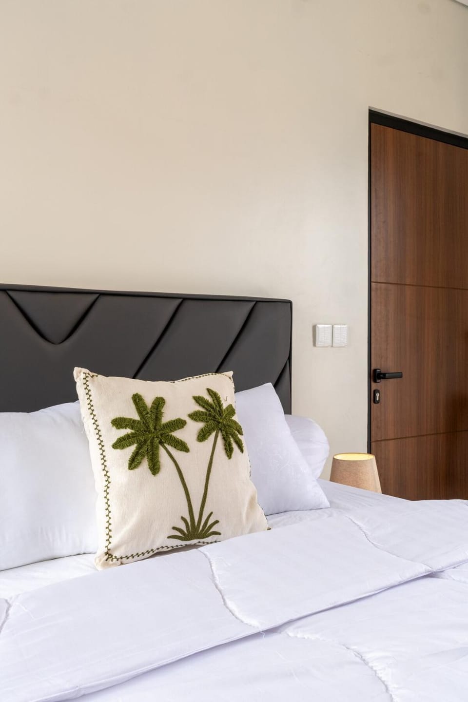 Stunning 2-BR Villa Private Pool - Heart of Canggu Villa in North Kuta