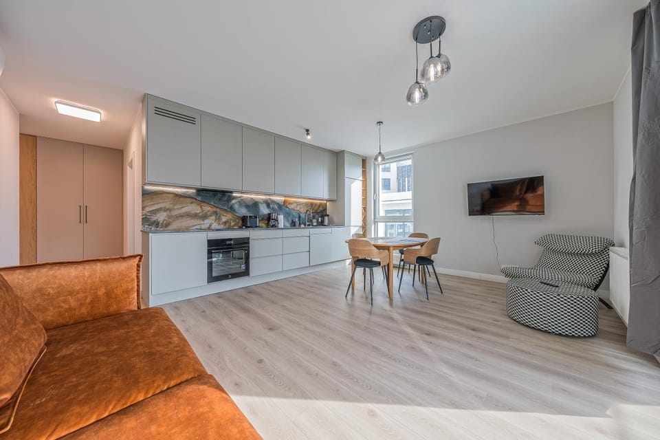 TV and multimedia, Kitchen or kitchenette, Living room, Dining area