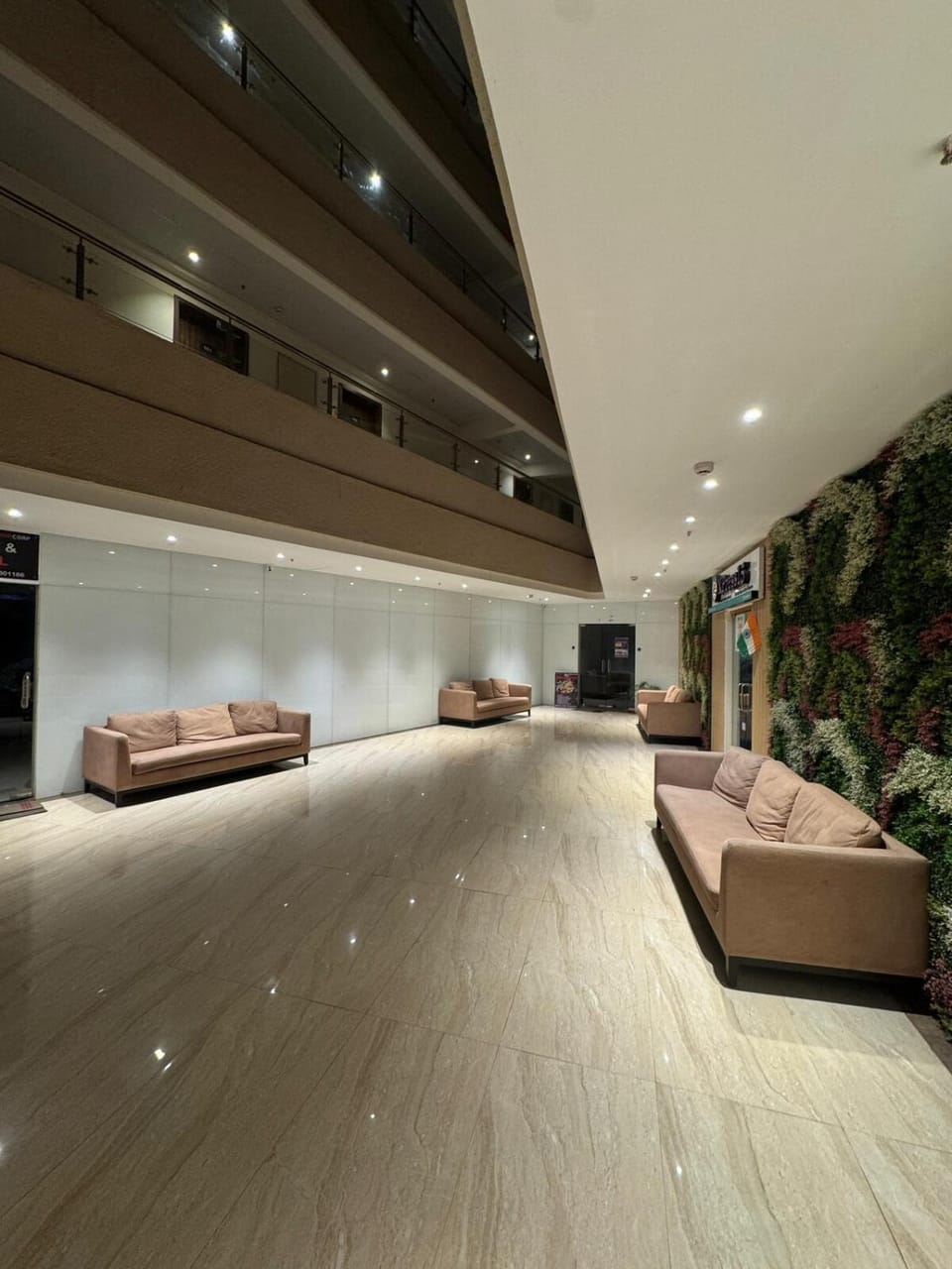 TheAura StudioBalcony NearAirport Couplefriendly Apartment in Pune