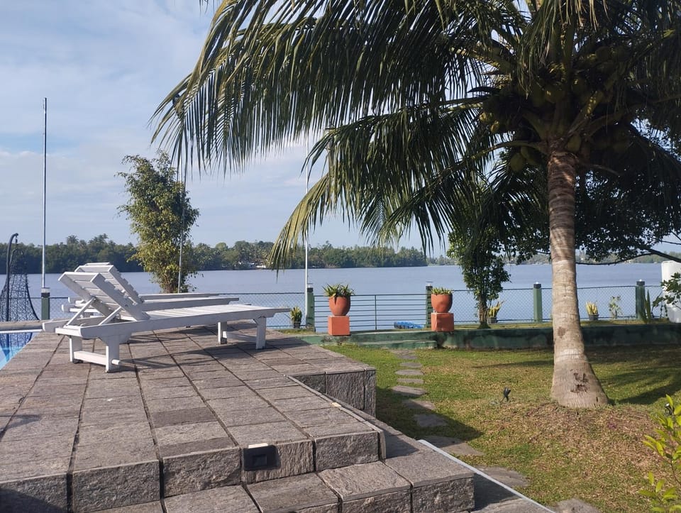 Lausanne villa Hotel in Western Province