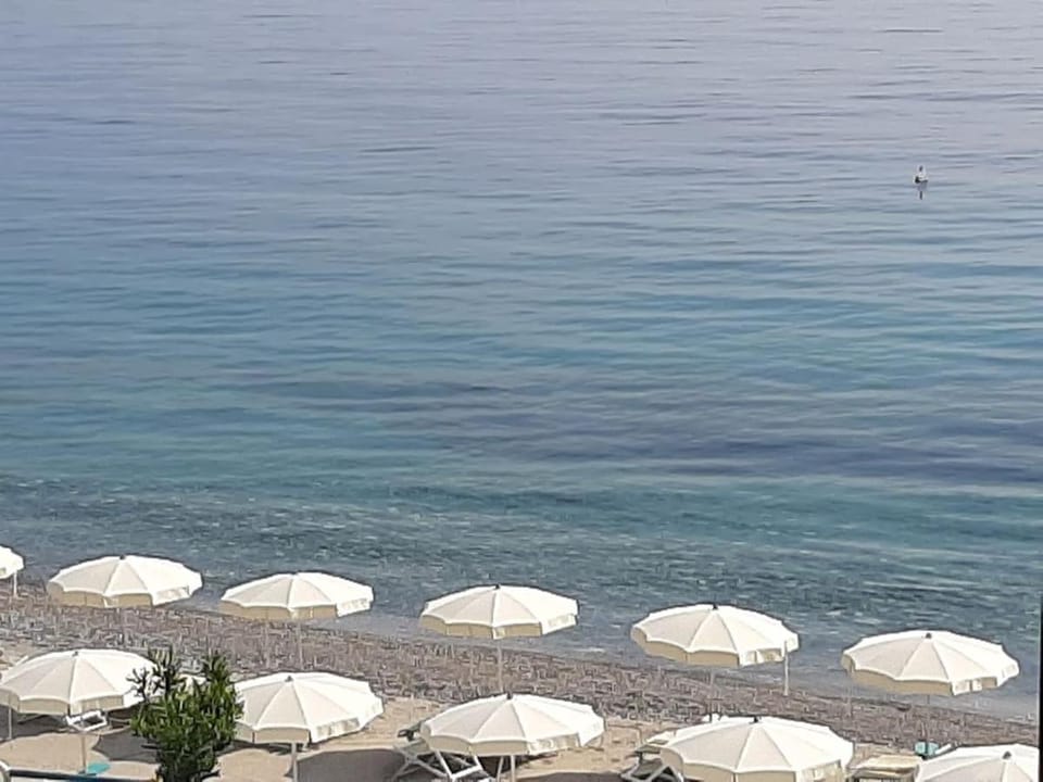 NOLI Appartamento con vista mozzafiato direttamente sul mare Apartment in Noli