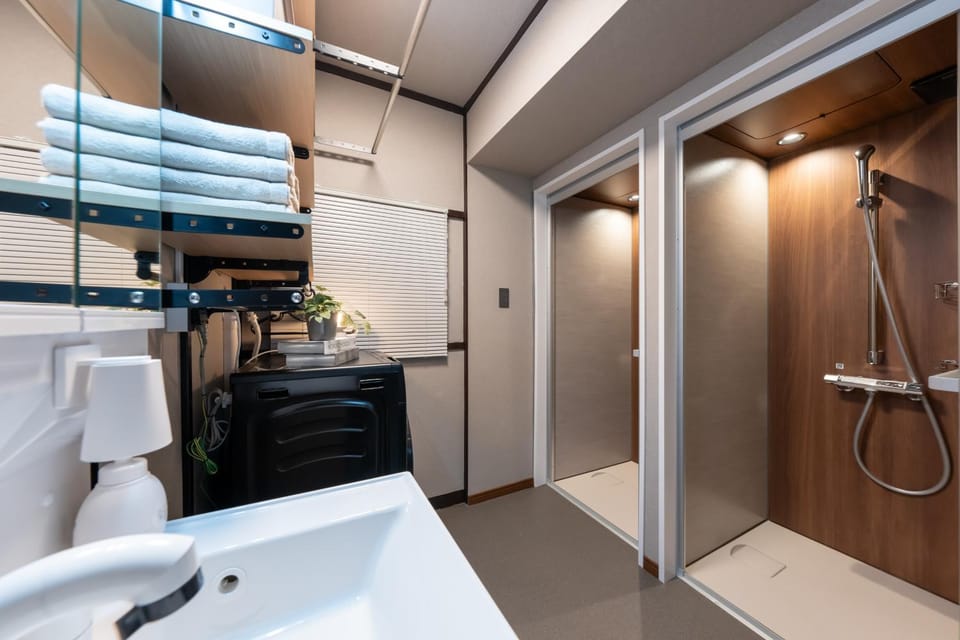 Shower, Bathroom