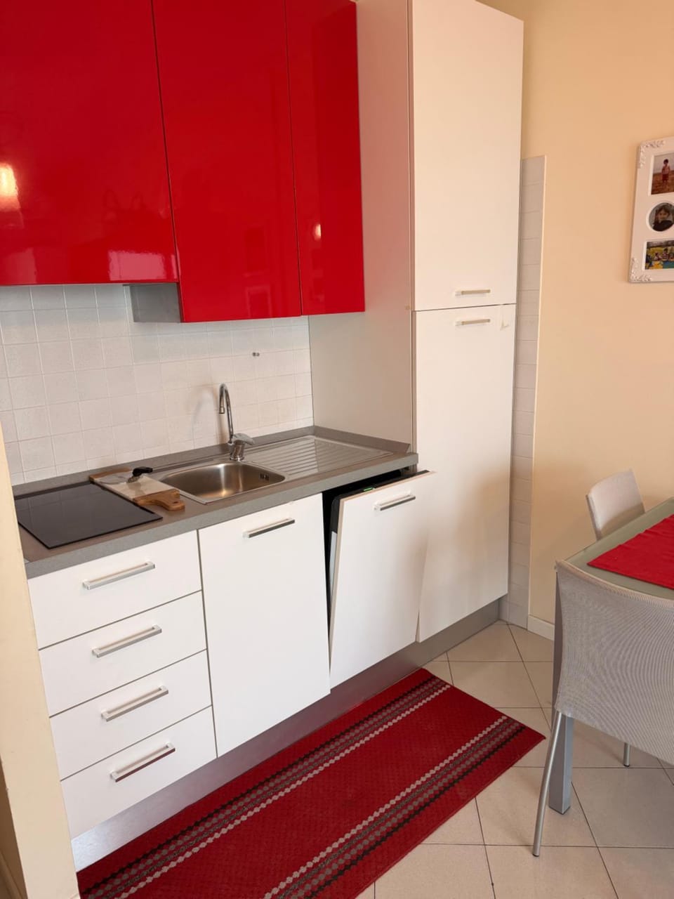 Kitchen or kitchenette