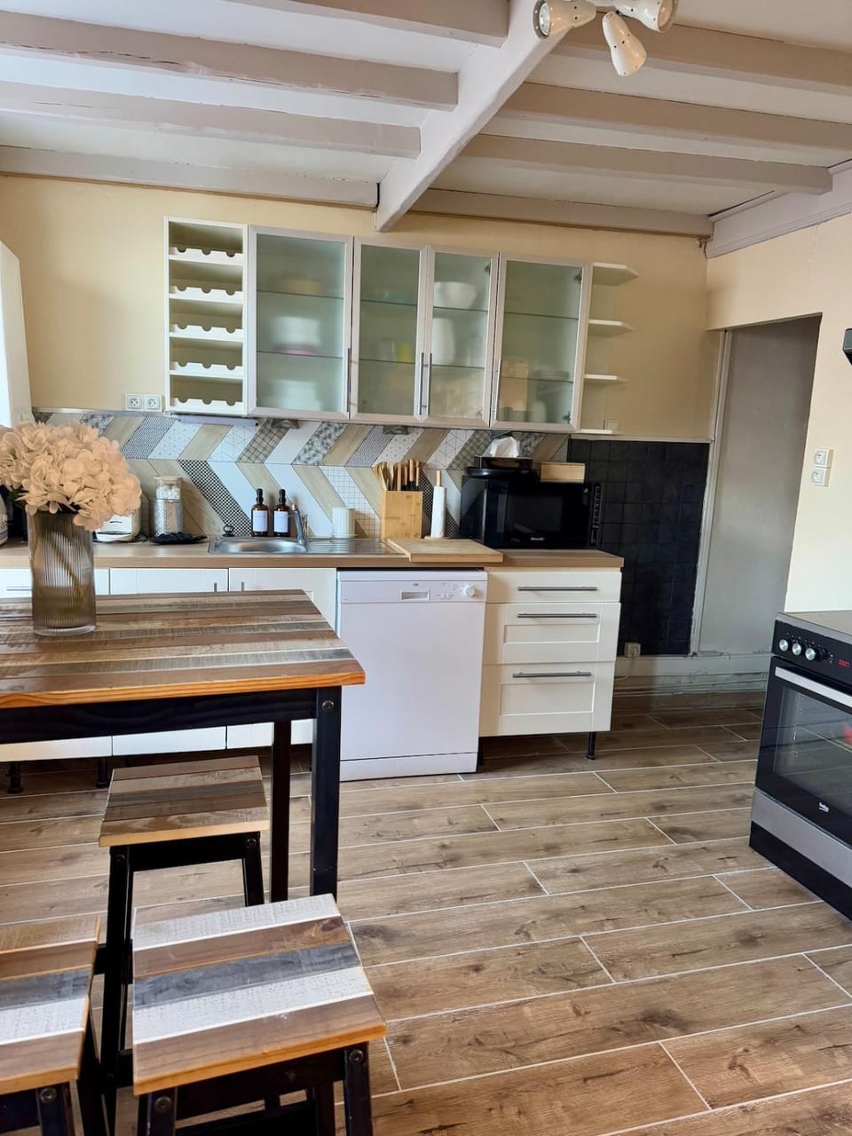 Kitchen or kitchenette