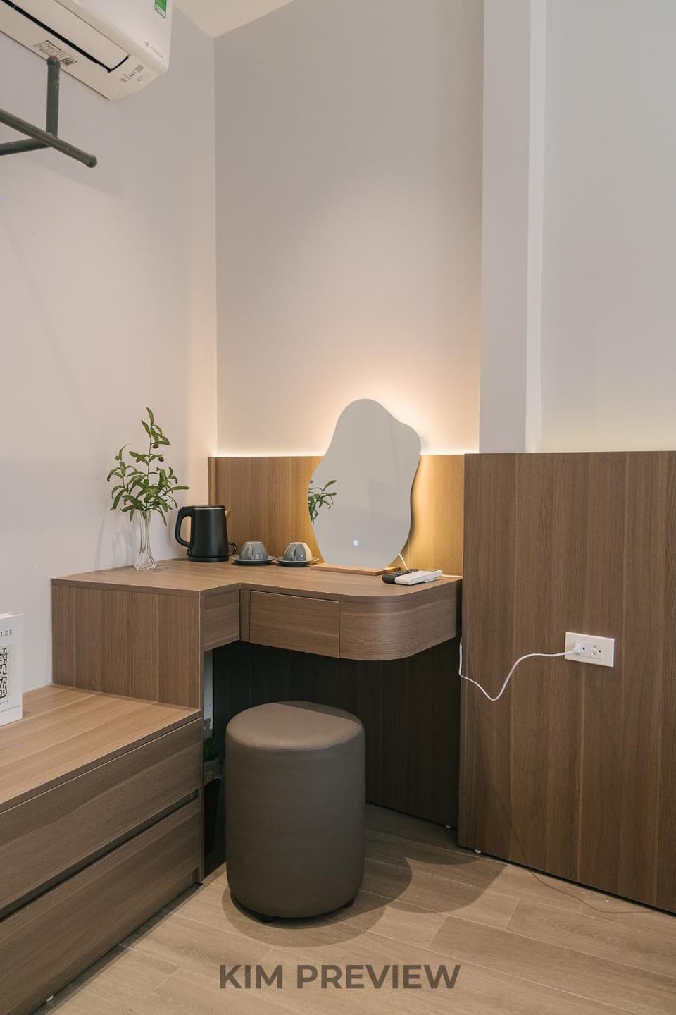 Trainstreet-Oldquarter-HoanKiemLake-New-Modern-Elevator Bed and Breakfast in Hanoi
